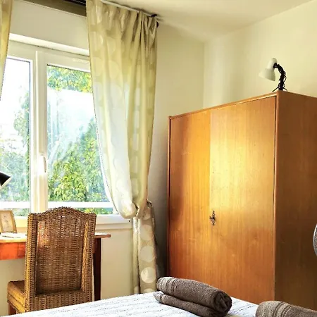 アパート Spacious 3 Close To Tram And Amenities