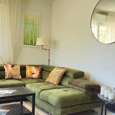 アパート Spacious 3 Close To Tram And Amenities